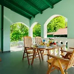 Dom wakacyjny House By Interhome *
